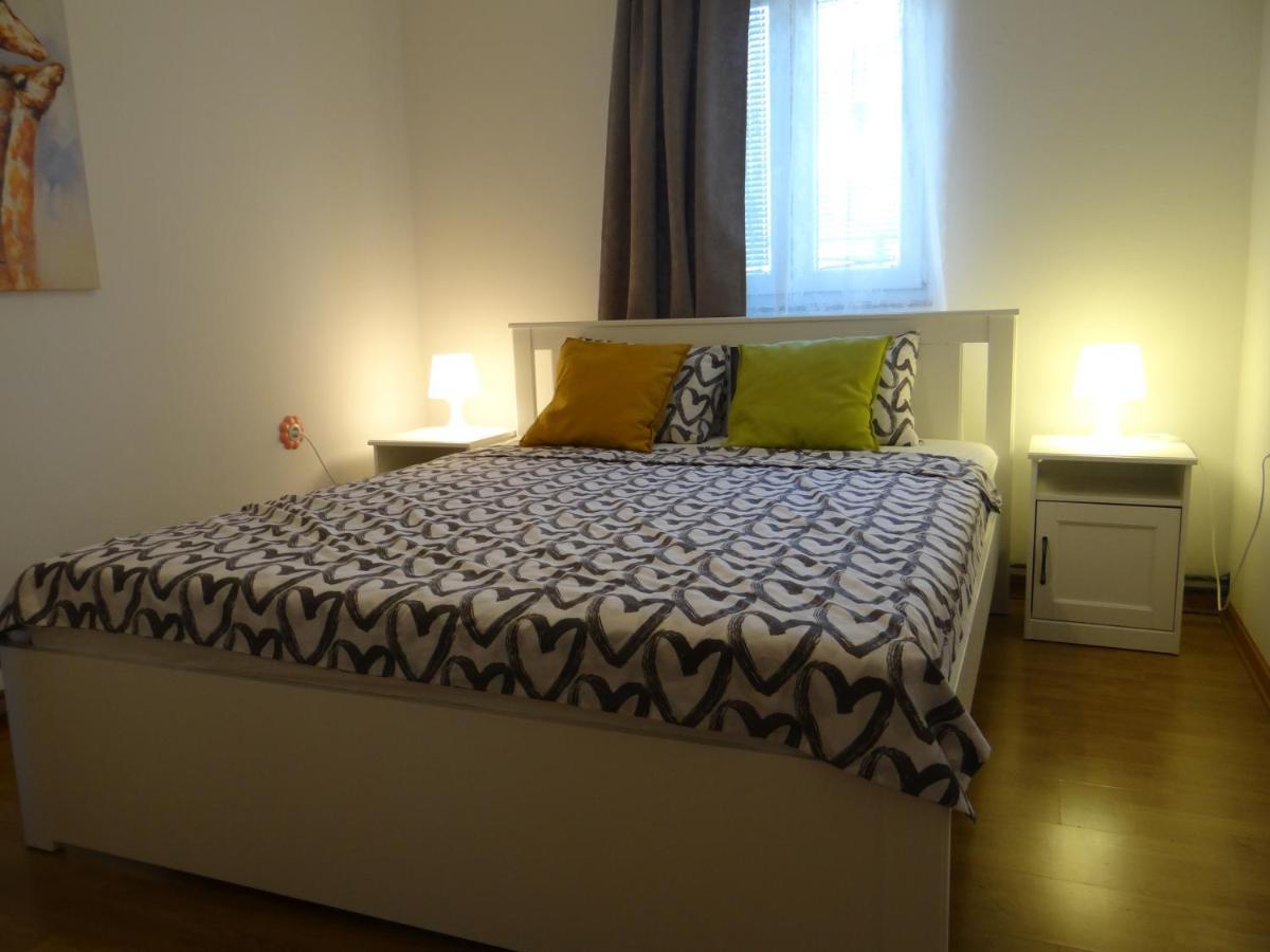 Apartman Ana & Marta Сень Экстерьер фото